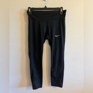 Nike cropped Dri-fit leggings. Size small